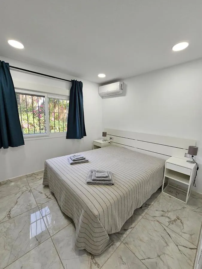 Casa Grapa In Sitio De Calahonda Villa 0*,